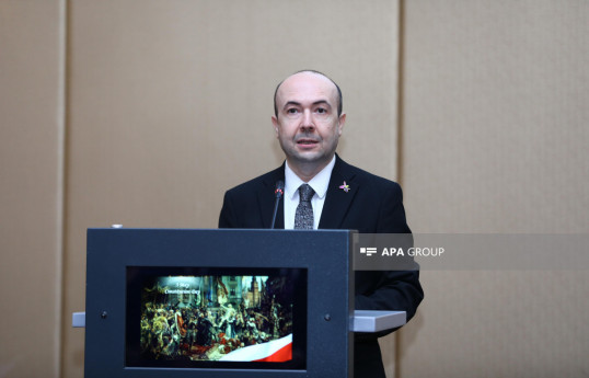 Fariz Rzayev a participé au 23ᵉ Forum international de Doha