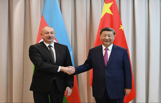 J'attache une grande importance au développement des relations entre la Chine et l'Azerbaïdjan, dit Xi Jinping