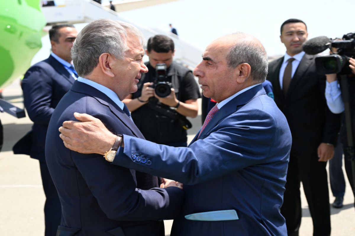 Le président ouzbek arrive en Azerbaïdjan pour une visite d’Etat