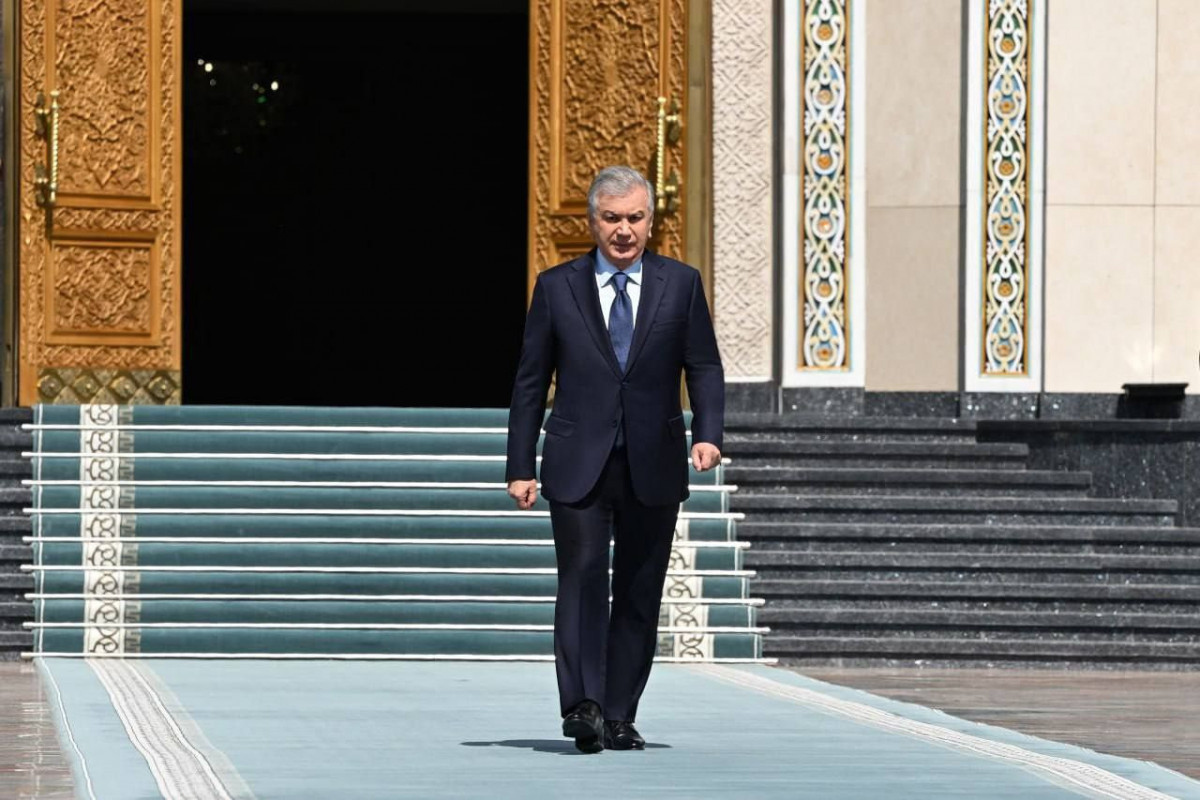 Cérémonie d’accueil officiel du président ouzbek à Bakou