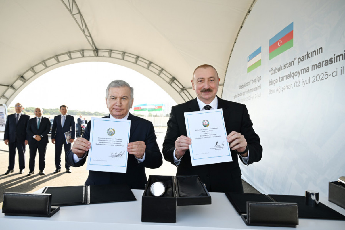 Pose de la première pierre du parc « Ouzbékistan » à Bakou