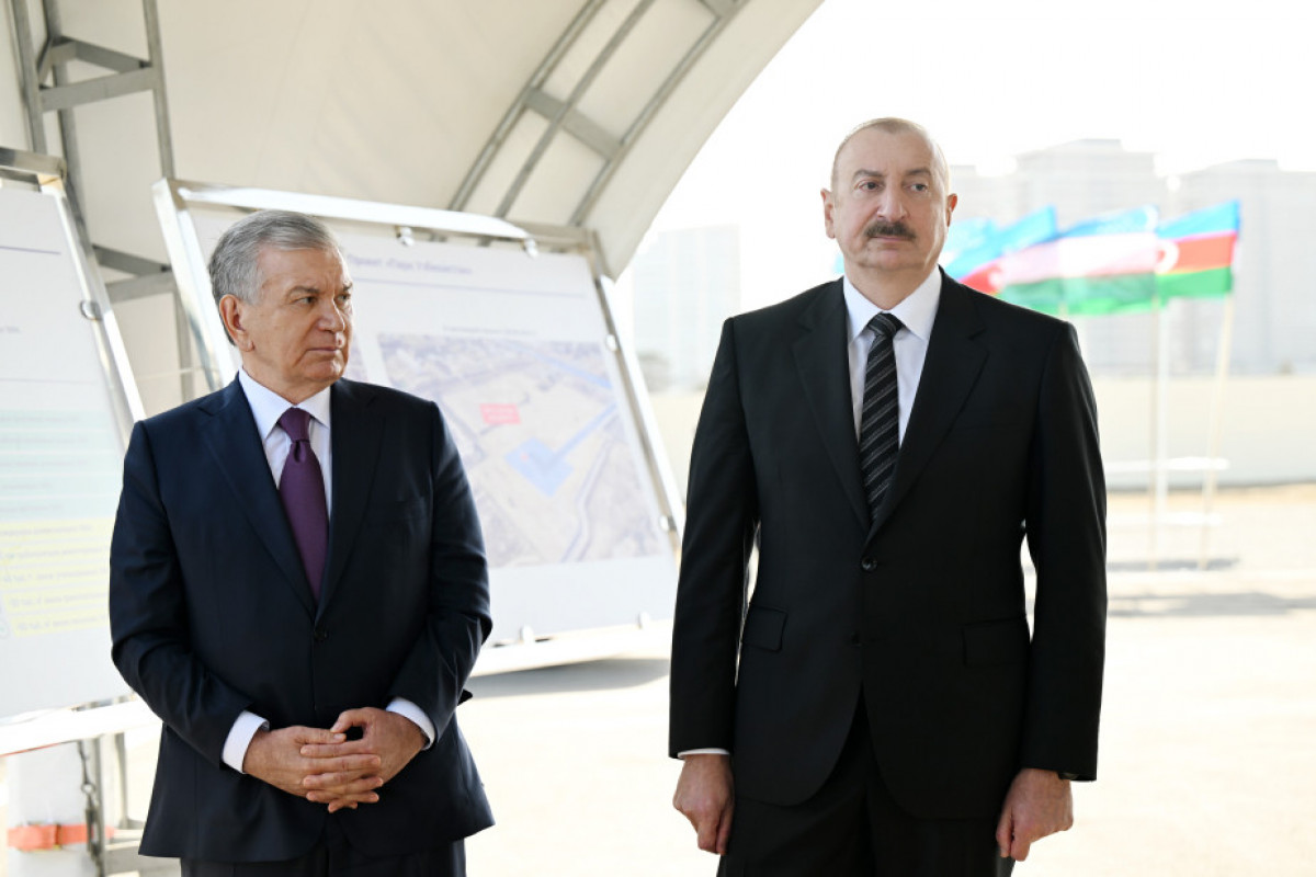 Pose de la première pierre du parc « Ouzbékistan » à Bakou