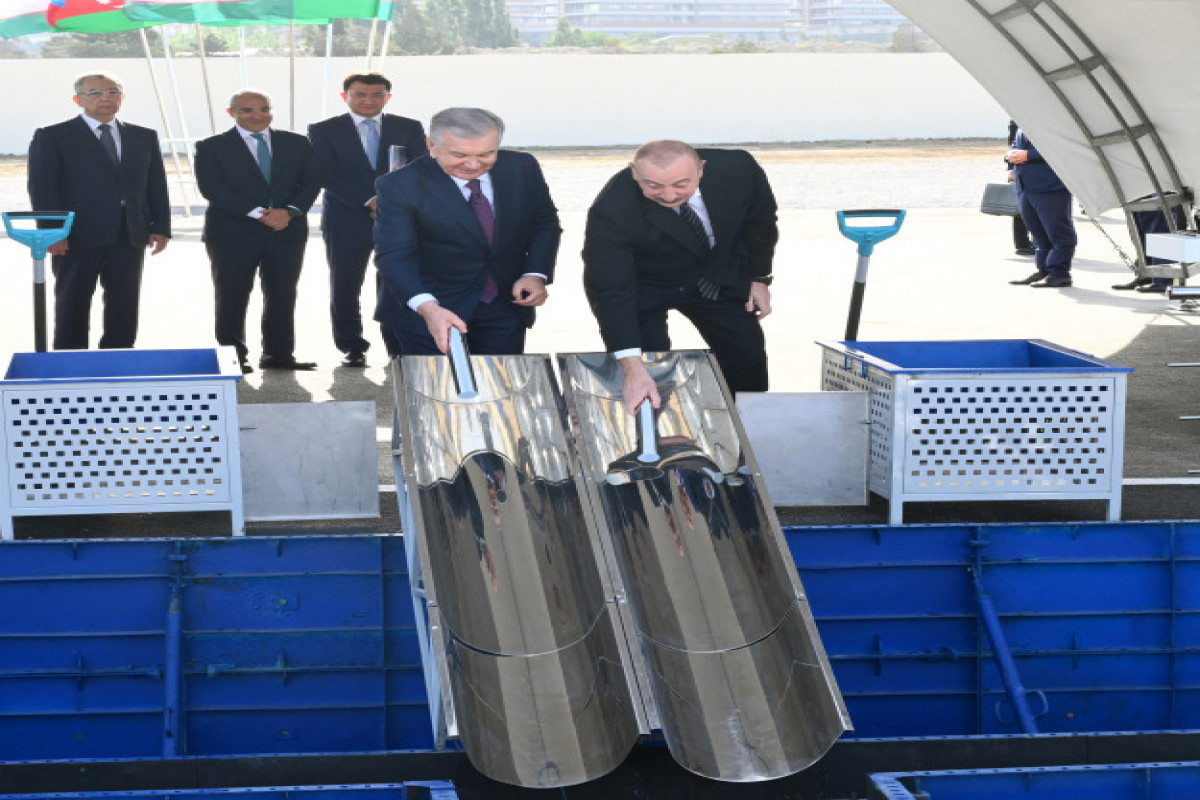 Pose de la première pierre du parc « Ouzbékistan » à Bakou