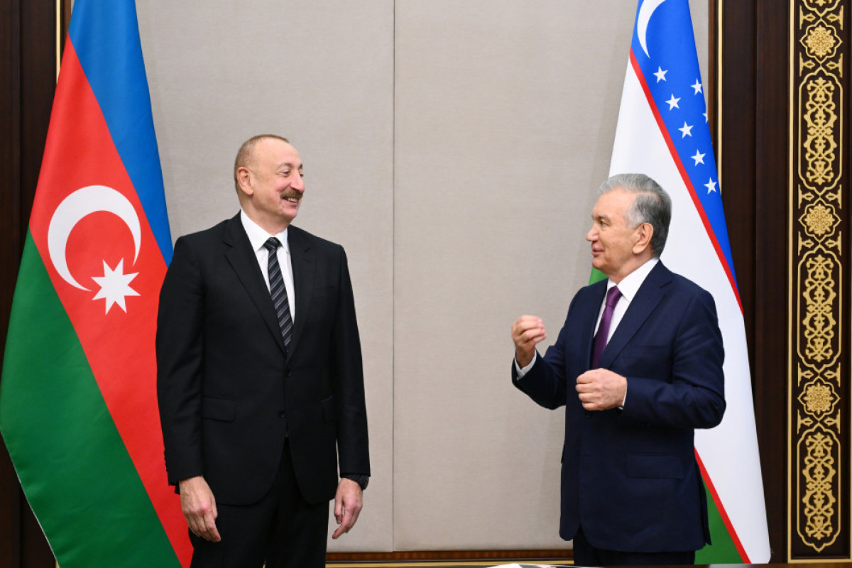 Les présidents Aliyev et Mirzioïev participent à l’inauguration du nouveau bâtiment de l’ambassade d’Ouzbékistan à Bakou