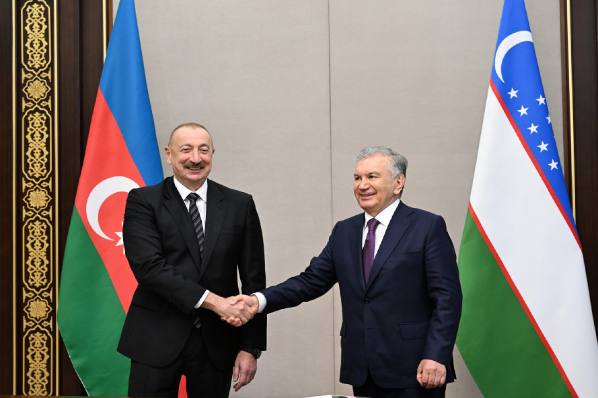 Les présidents Aliyev et Mirzioïev participent à l’inauguration du nouveau bâtiment de l’ambassade d’Ouzbékistan à Bakou