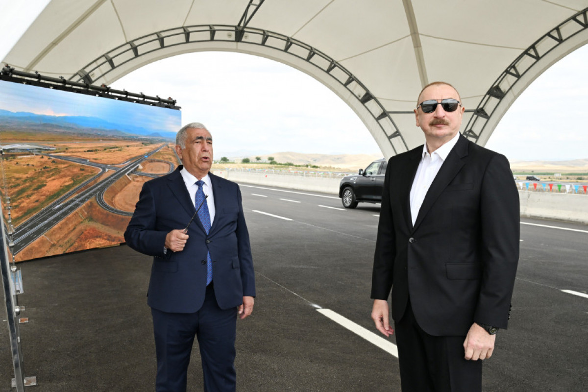 Le président Ilham Aliyev assiste à l’inauguration de la route Ahmadbeyli-Fuzouli-Choucha