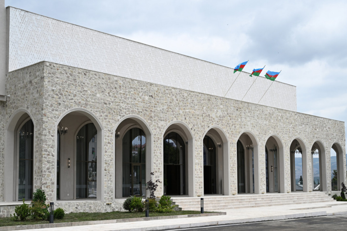 Le Centre de congrès de Khankendi ouvre ses portes