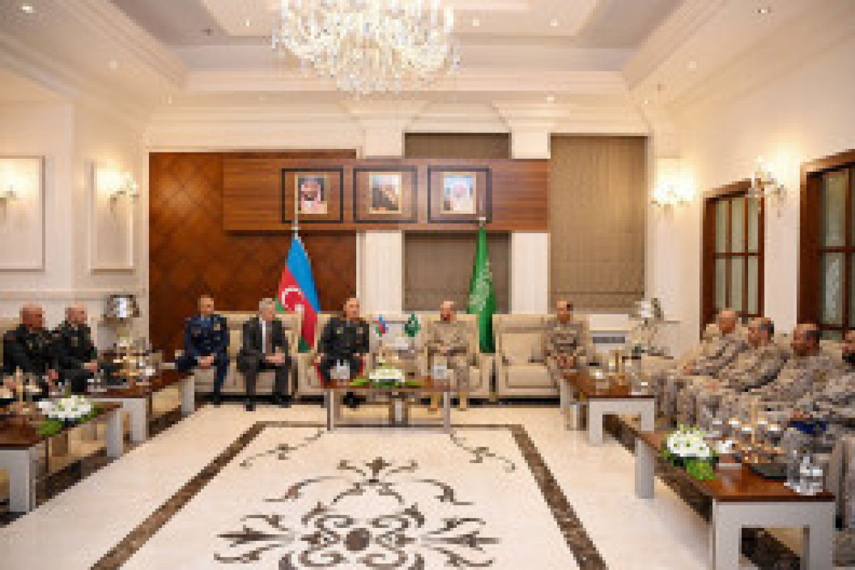 Entretien des chefs d'état-major azerbaïdjanais et saoudien