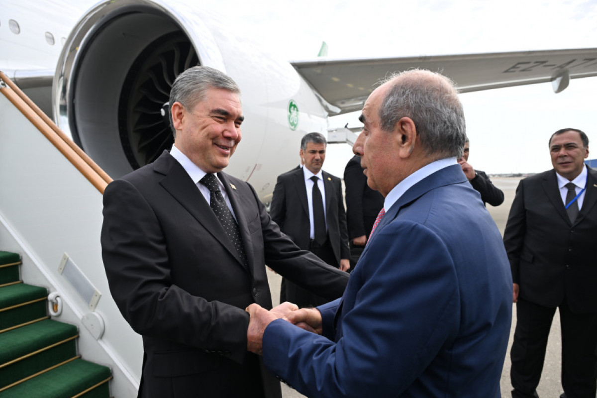Le dirigeant national du Turkménistan est en visite en Azerbaïdjan