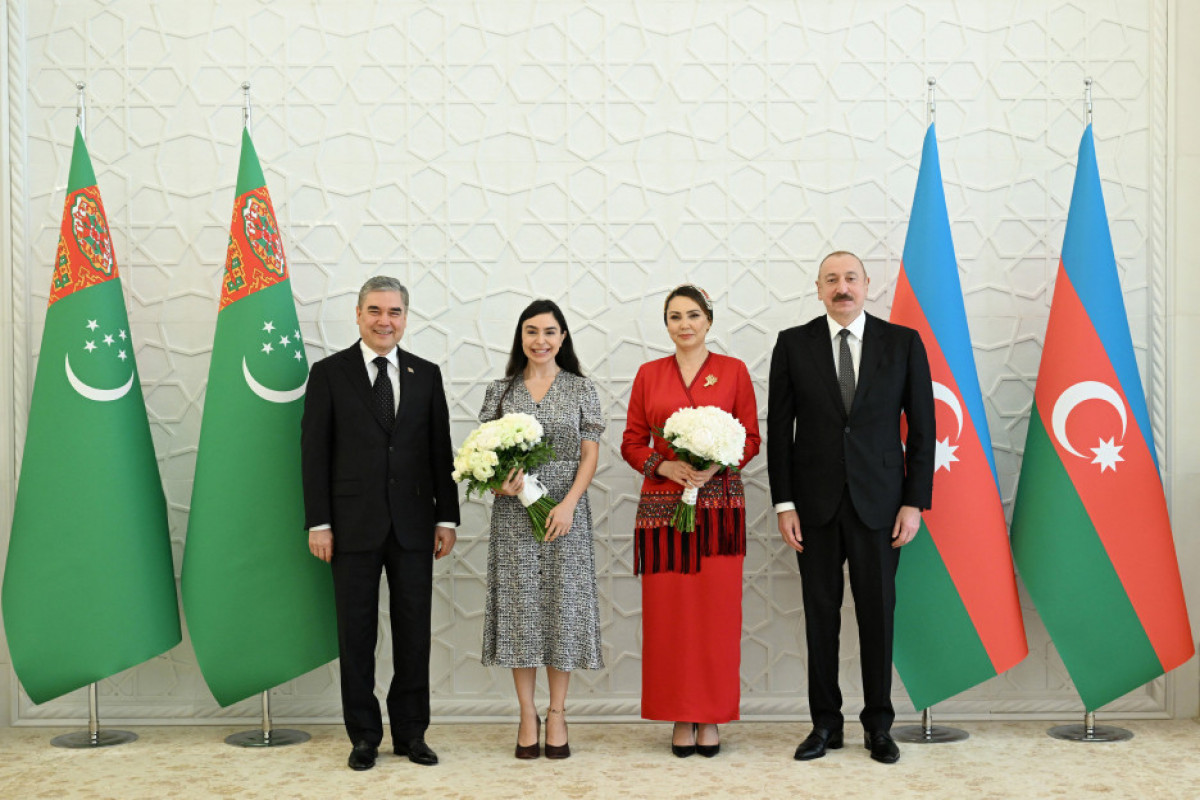 Le président azerbaïdjanais rencontre le président du Conseil du peuple du Turkménistan