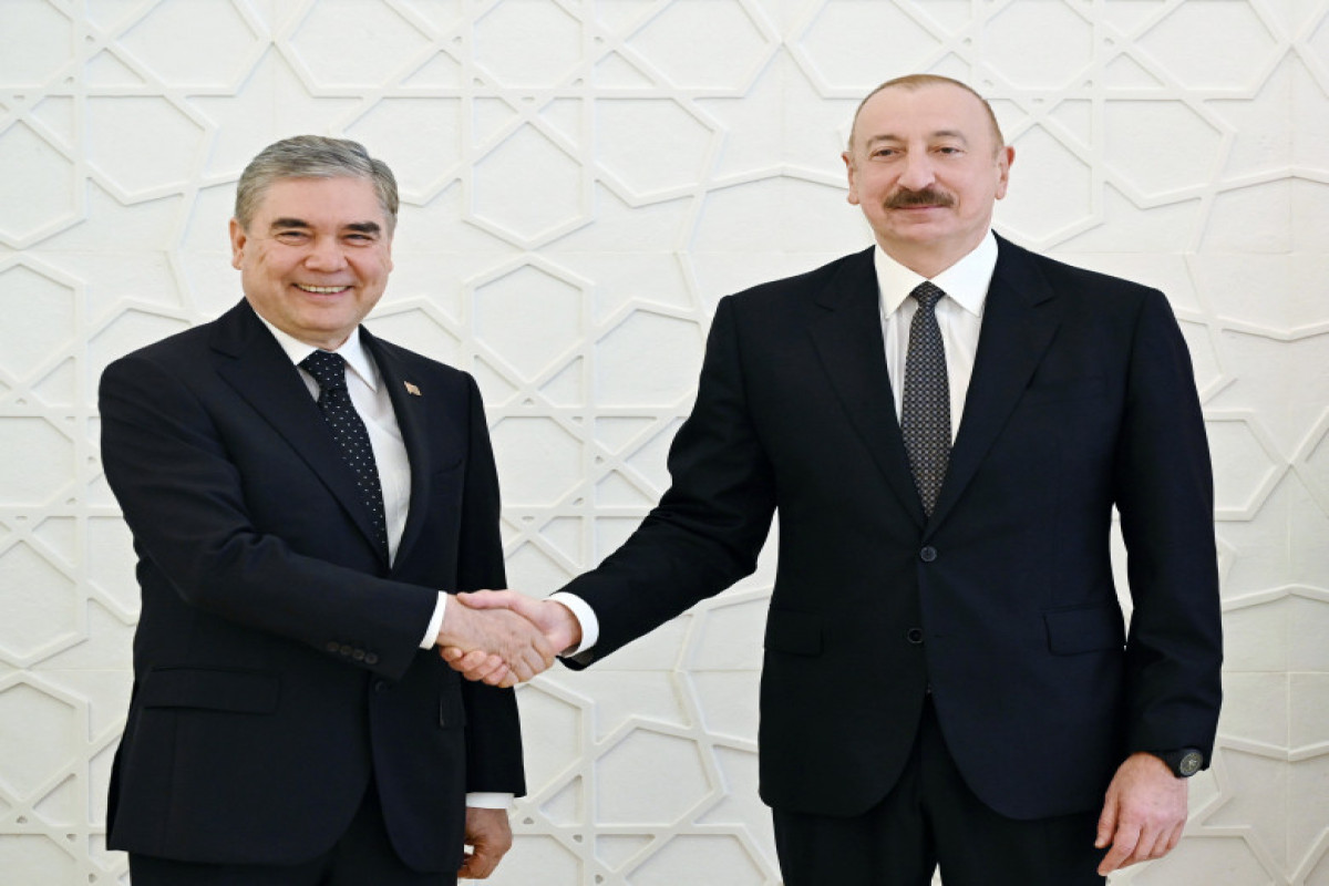Le président azerbaïdjanais rencontre le président du Conseil du peuple du Turkménistan