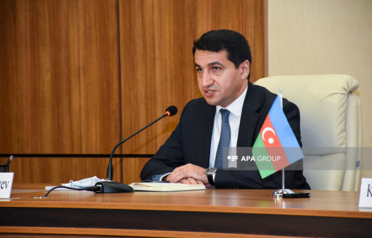 Hikmet Hadjiyev : Le versement d’une indemnisation par l’Arménie à l’Azerbaïdjan ne fait pas partie des négociations