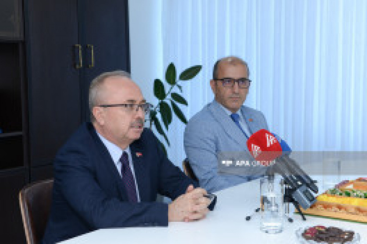L'ambassadeur turc en Azerbaïdjan invité de l'APA Media Group