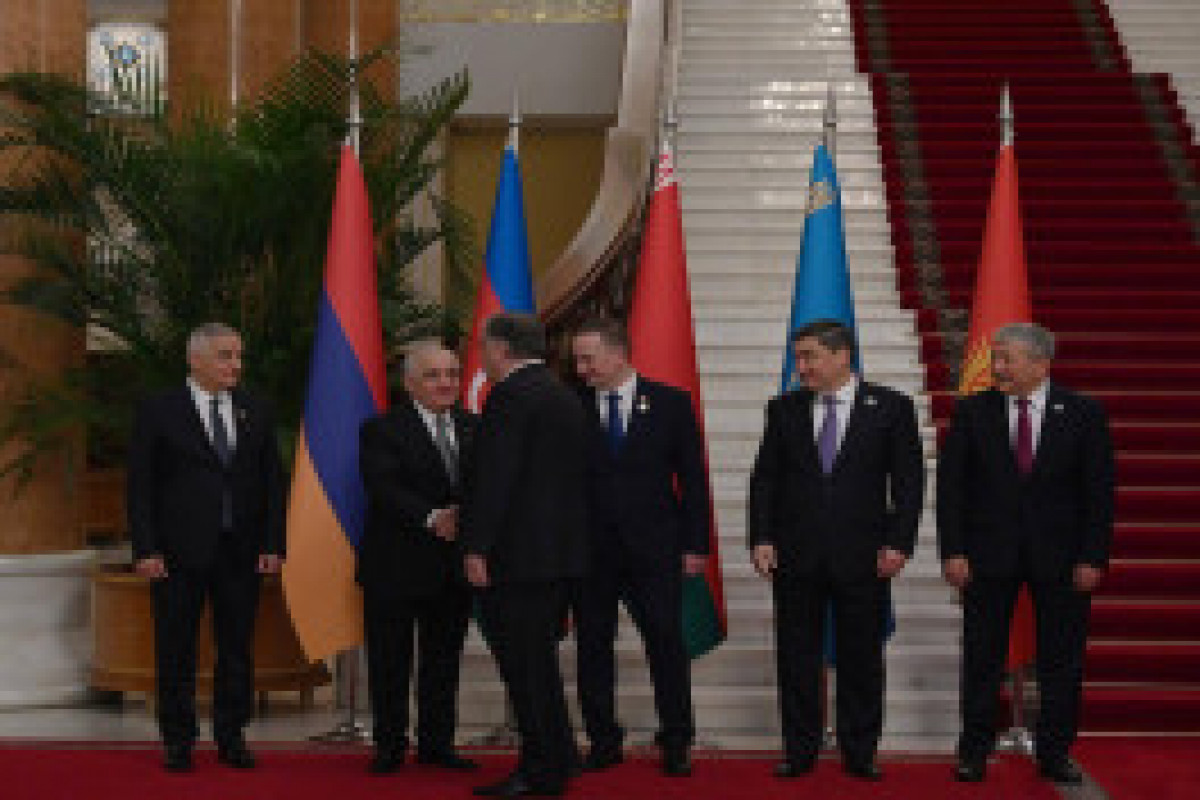 Le Premier ministre azerbaïdjanais participe à la réunion des membres du Conseil des chefs de gouvernement de la CEI avec le Président du Tadjikistan