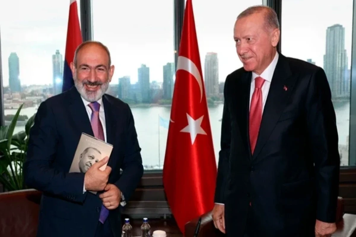 Entretien entre Erdogan et Pashinyan : Processus de normalisation Azerbaïdjan-Arménie au menu des discussions