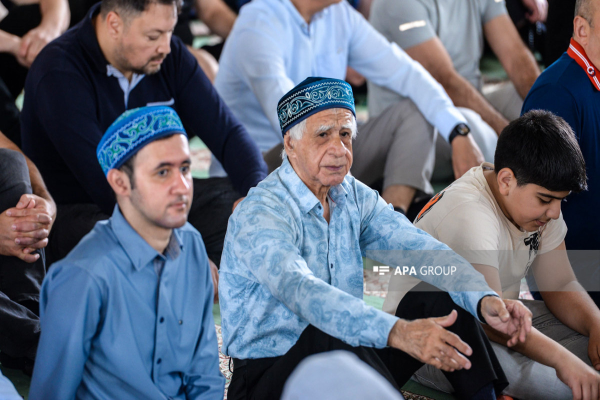 La prière de l’Aïd el-Adha accomplie aux mosquées de Bakou - Photo 