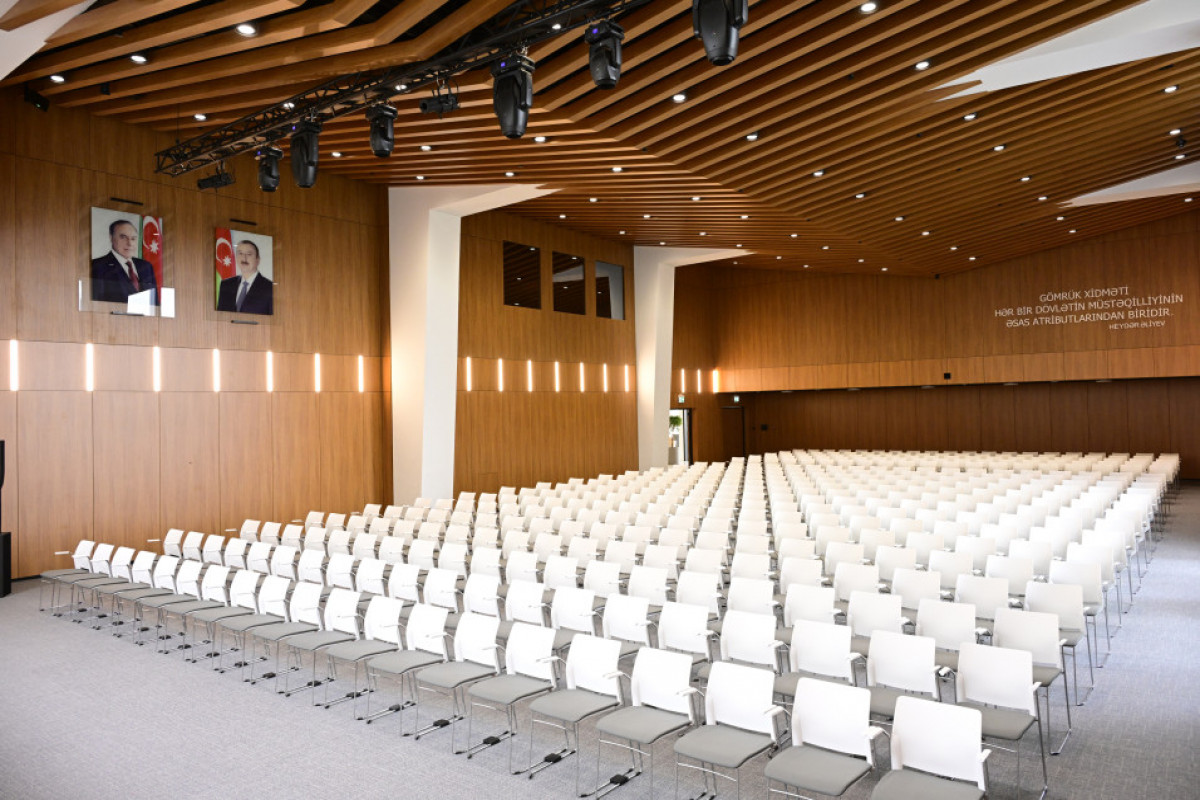 Le président azerbaïdjanais participe à l’inauguration du nouveau bâtiment administratif du Comité national des douanes