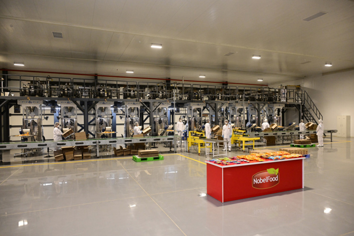 Le président azerbaïdjanais participe à l’inauguration d’une usine de production alimentaire de casse-croute à Bakou