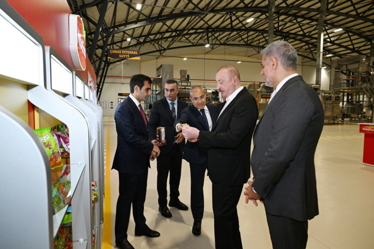 Le président azerbaïdjanais participe à l’inauguration d’une usine de production alimentaire de casse-croute à Bakou