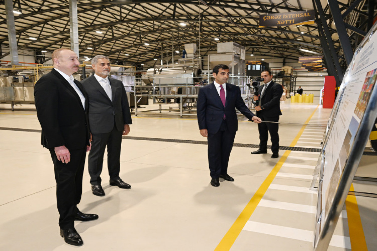 Le président azerbaïdjanais participe à l’inauguration d’une usine de production alimentaire de casse-croute à Bakou
