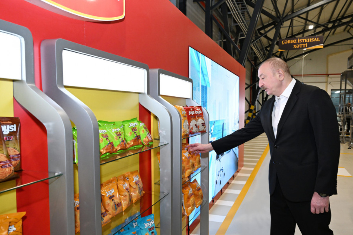 Le président azerbaïdjanais participe à l’inauguration d’une usine de production alimentaire de casse-croute à Bakou