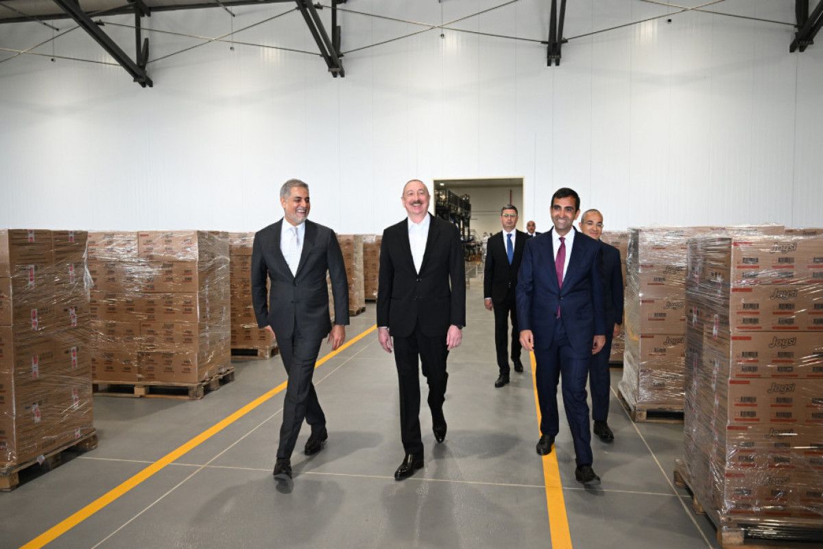 Le président azerbaïdjanais participe à l’inauguration d’une usine de production alimentaire de casse-croute à Bakou
