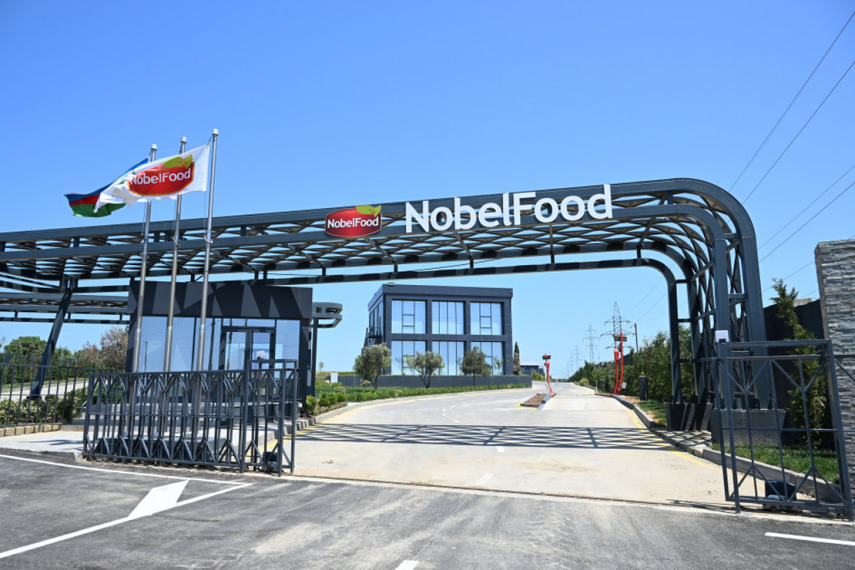 Le président azerbaïdjanais participe à l’inauguration d’une usine de production alimentaire de casse-croute à Bakou