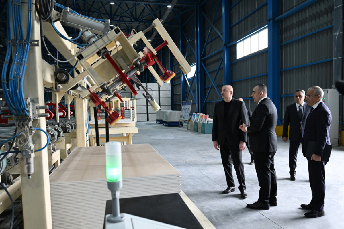 Une usine de fabrication des matériaux de construction ouvre ses portes à Goranboy