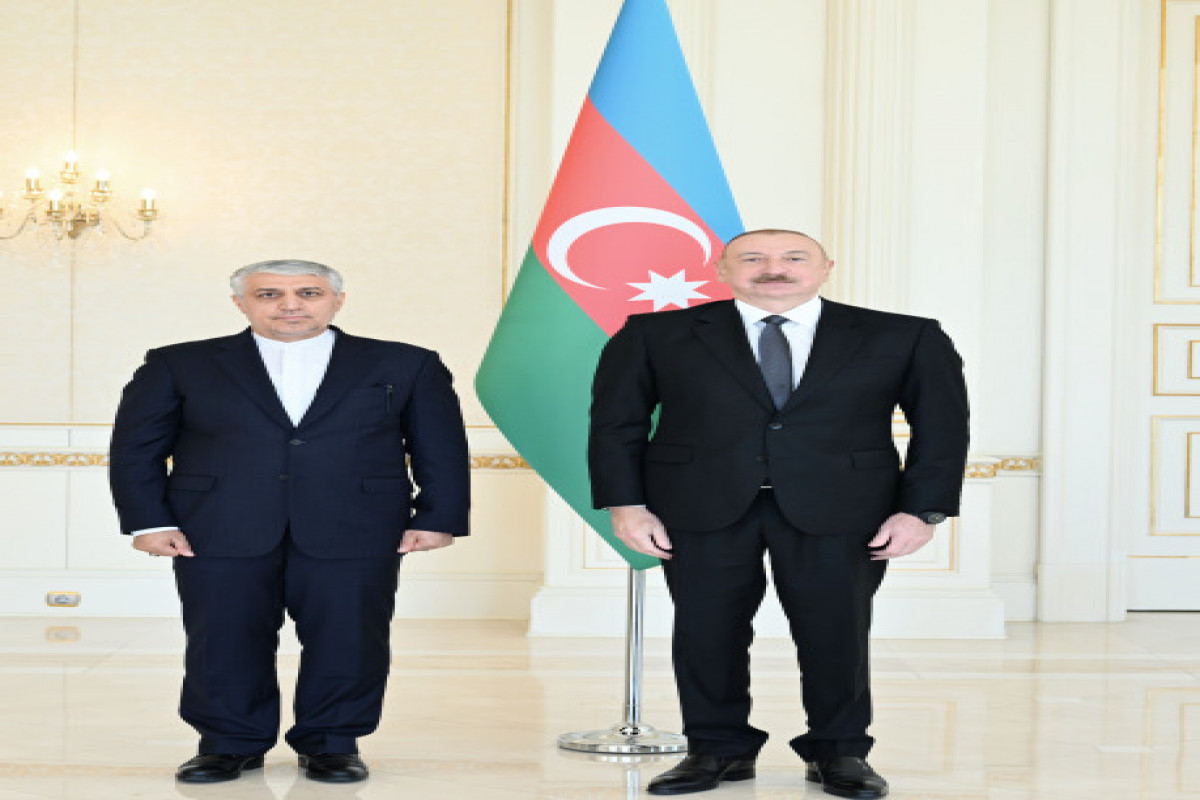 Le président Aliyev reçoit les lettres de créance au nouvel ambassadeur d’Iran en Azerbaïdjan