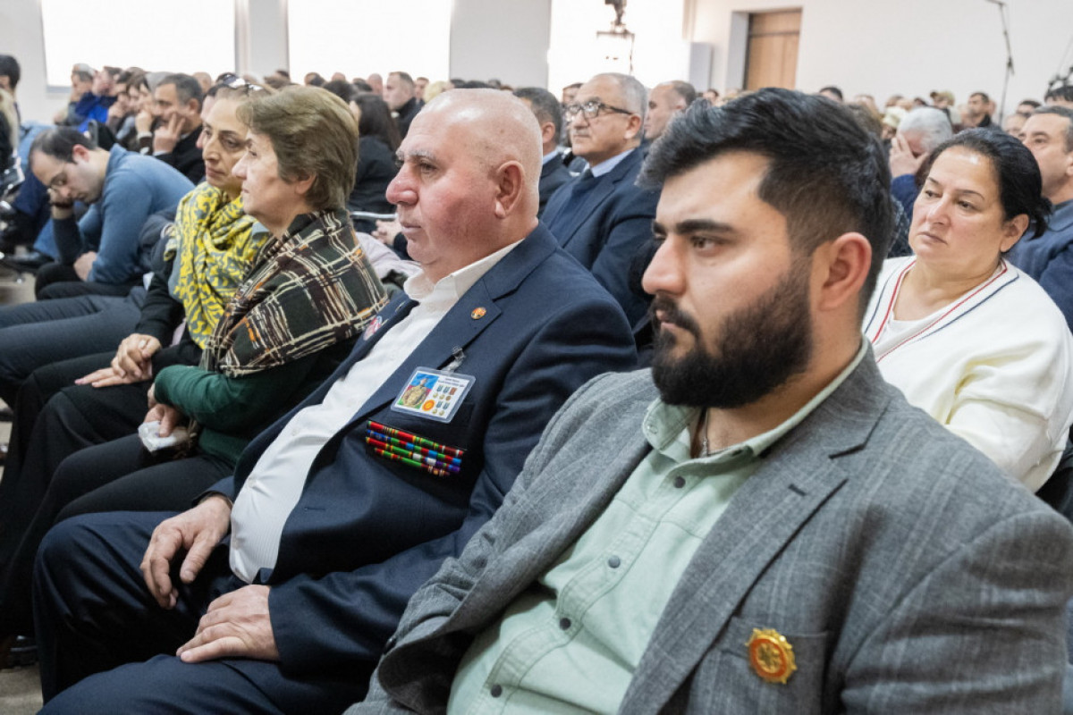 Le procès des individus accusés de nombreux crimes contre le peuple azerbaïdjanais suit son cours