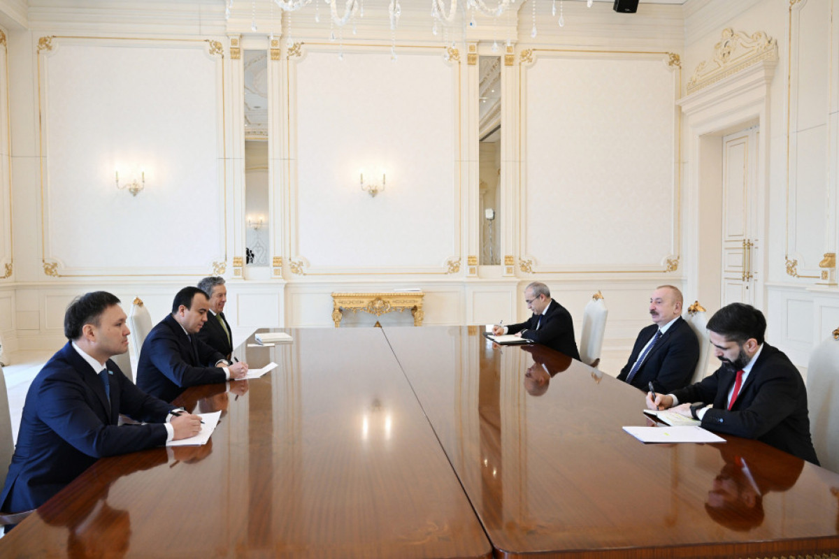 Le président Ilham Aliyev reçoit les dirigeants des compagnies « Tatneft », « Kazmunaygas » et « Uzbekneftegaz »