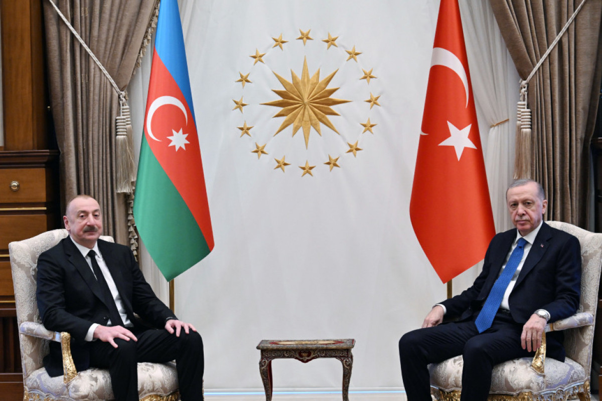 Entretien en tête-à-tête des présidents azerbaïdjanais et turc à Ankara