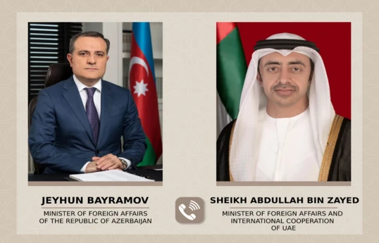 Les ministres des Affaires étrangères azerbaïdjanais et émirati discutent de la situation au Moyen-Orient