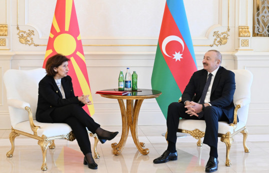 Entretien en tête-à-tête entre les présidents Ilham Aliyev et Gordana Siljanovska-Davkova