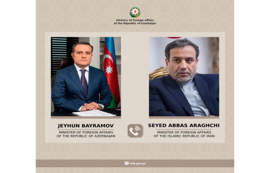 Les ministres des Affaires étrangères azerbaïdjanais et iranien discutent des relations régionales