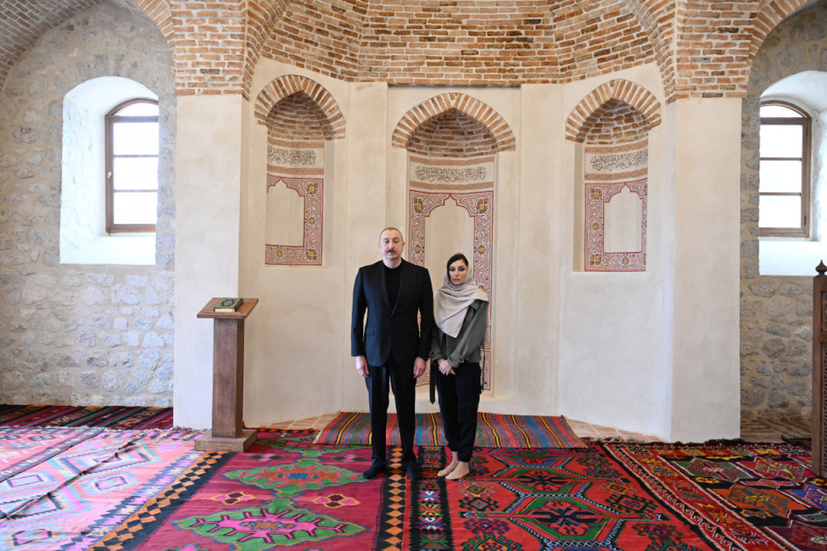 Ilham Aliyev et Mehriban Aliyeva assistent à plusieurs inaugurations à Choucha