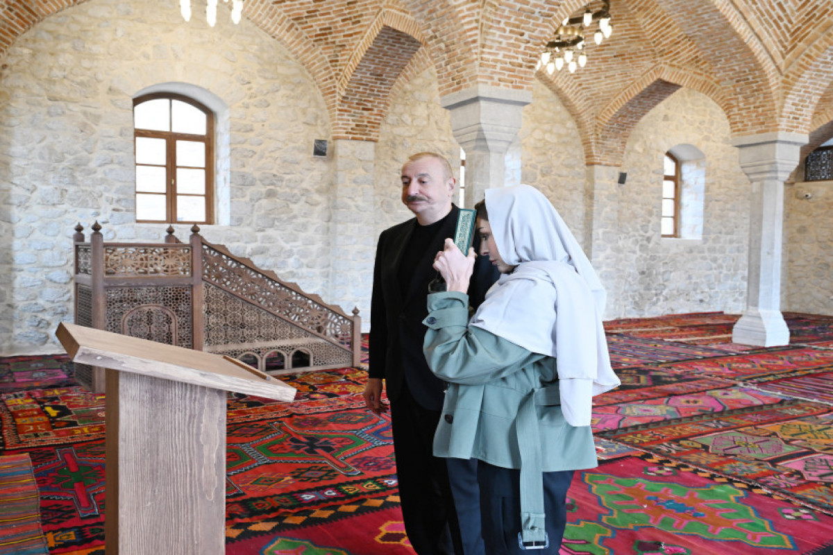 Ilham Aliyev et Mehriban Aliyeva assistent à plusieurs inaugurations à Choucha