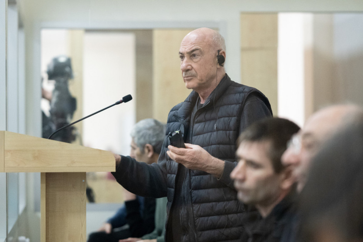 Des vidéos montrant Arkadi Ghoukassian présent à Choucha, immédiatement après la prise de la ville, ont été projetées lors de l’audience