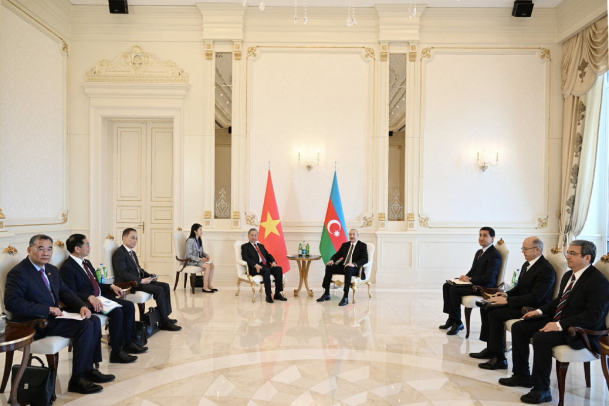 Réunion en format restreint du président azerbaïdjanais et du secrétaire général du Comité central du Parti communiste vietnamien
