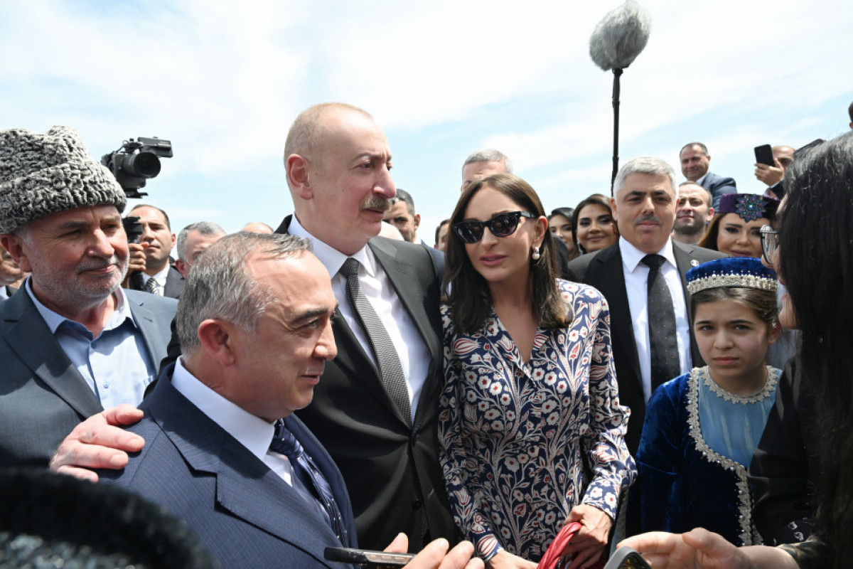 Le président Aliyev et la première dame Mehriban Aliyeva participent à la cérémonie d’inauguration du Centre du mougham d’Aghdam