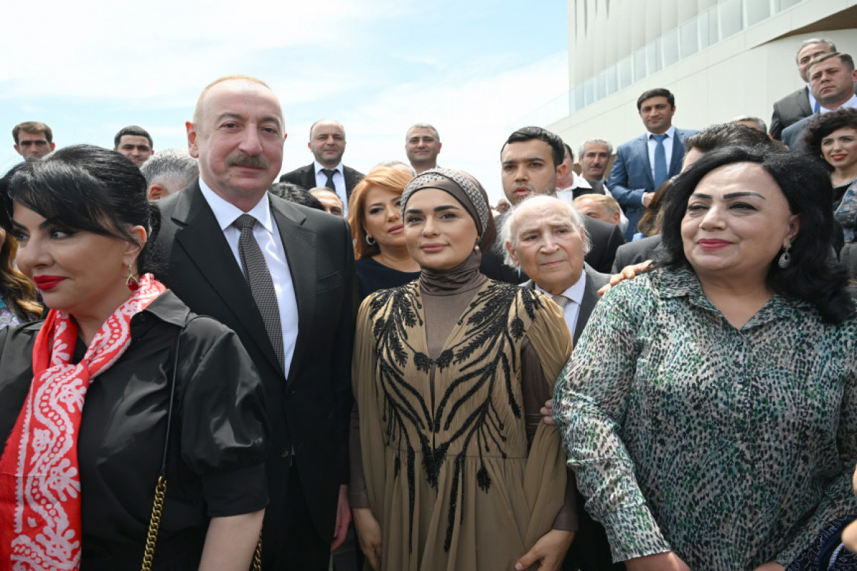Le président Aliyev et la première dame Mehriban Aliyeva participent à la cérémonie d’inauguration du Centre du mougham d’Aghdam