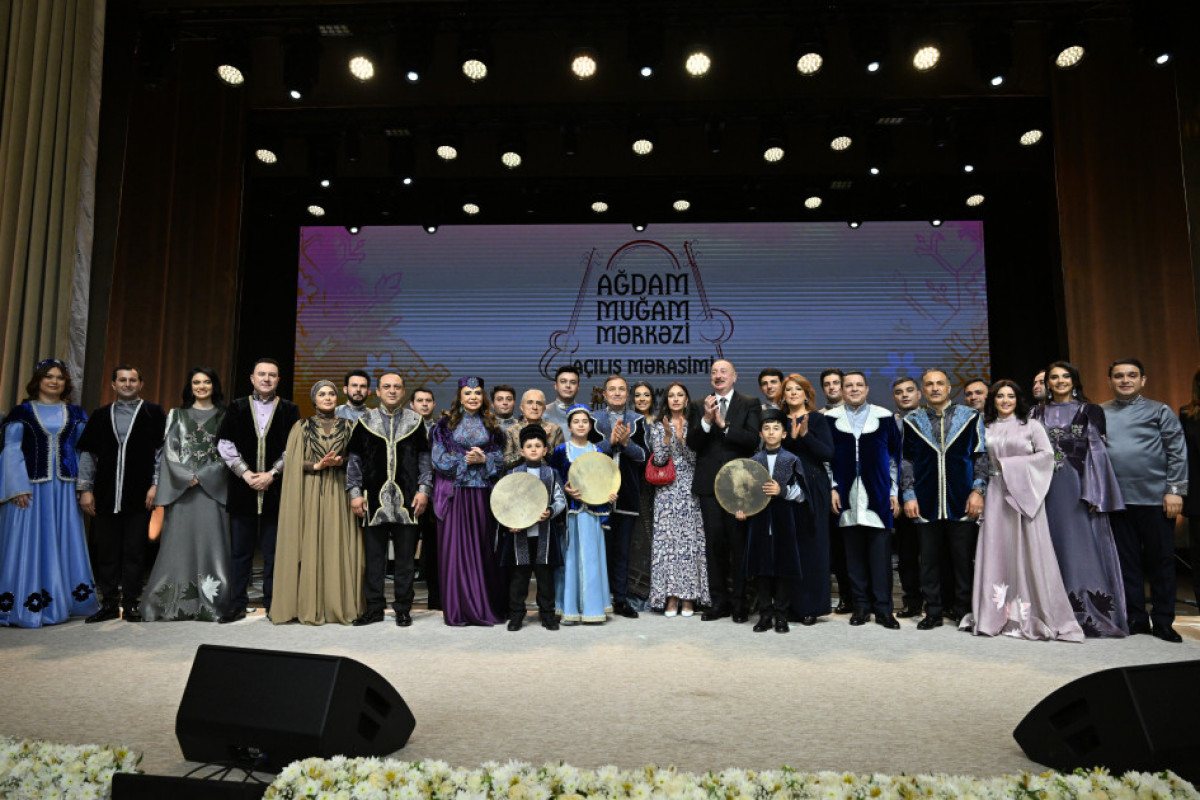 Le président Aliyev et la première dame Mehriban Aliyeva participent à la cérémonie d’inauguration du Centre du mougham d’Aghdam