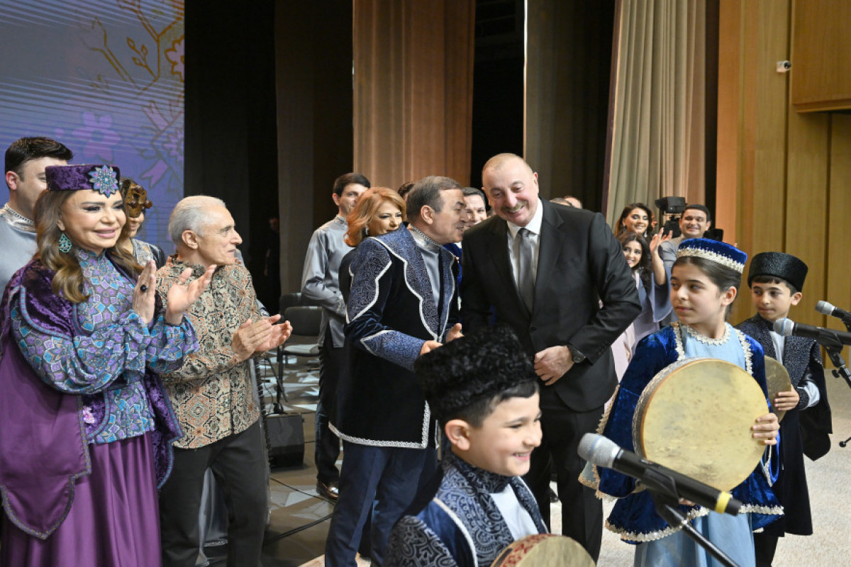 Le président Aliyev et la première dame Mehriban Aliyeva participent à la cérémonie d’inauguration du Centre du mougham d’Aghdam