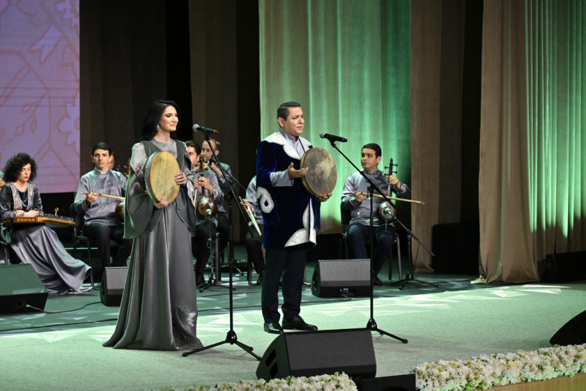 Le président Aliyev et la première dame Mehriban Aliyeva participent à la cérémonie d’inauguration du Centre du mougham d’Aghdam