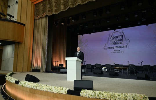 Le président Aliyev et la première dame Mehriban Aliyeva participent à la cérémonie d’inauguration du Centre du mougham d’Aghdam