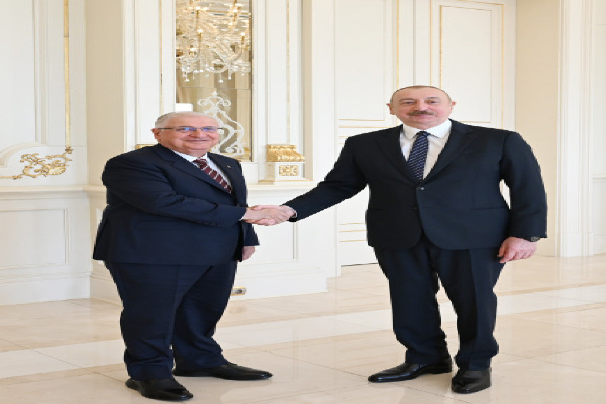 Le président azerbaïdjanais reçoit le ministre turc de la Défense nationale