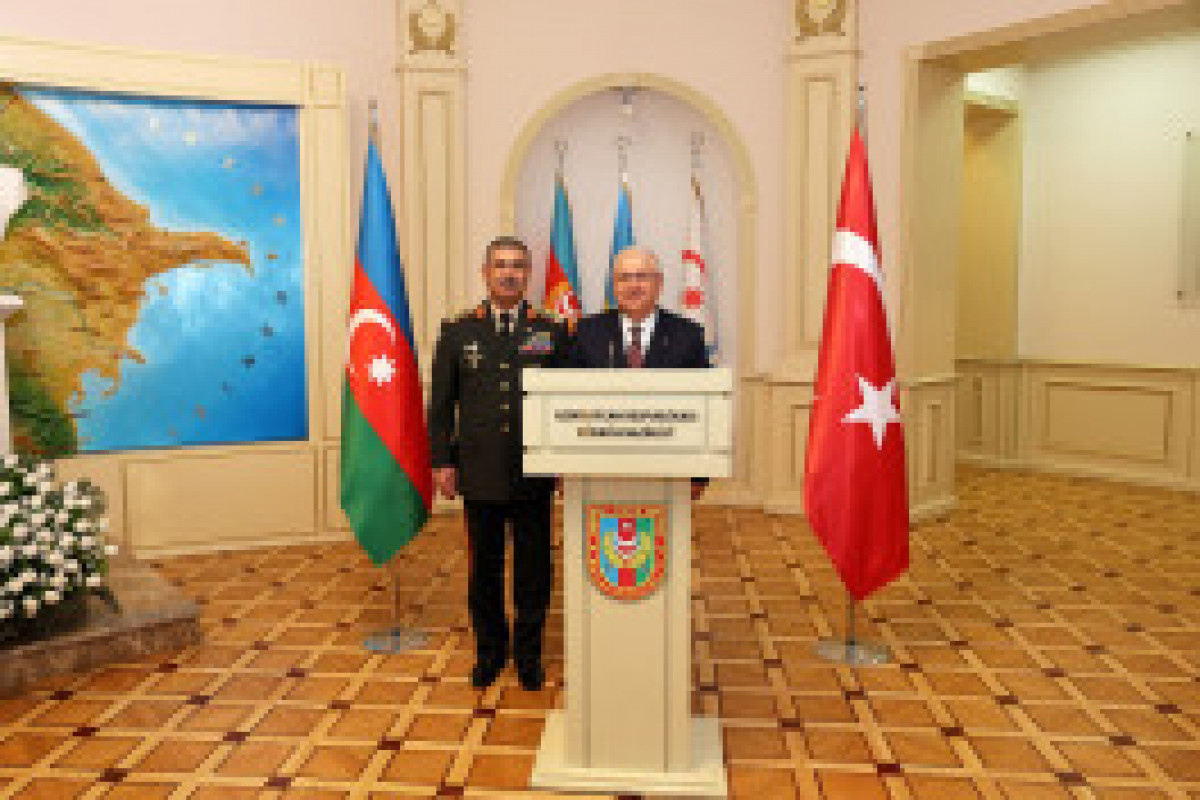 Rencontre des ministres de la Défense d'Azerbaïdjan et de Türkiye - Vidéo 