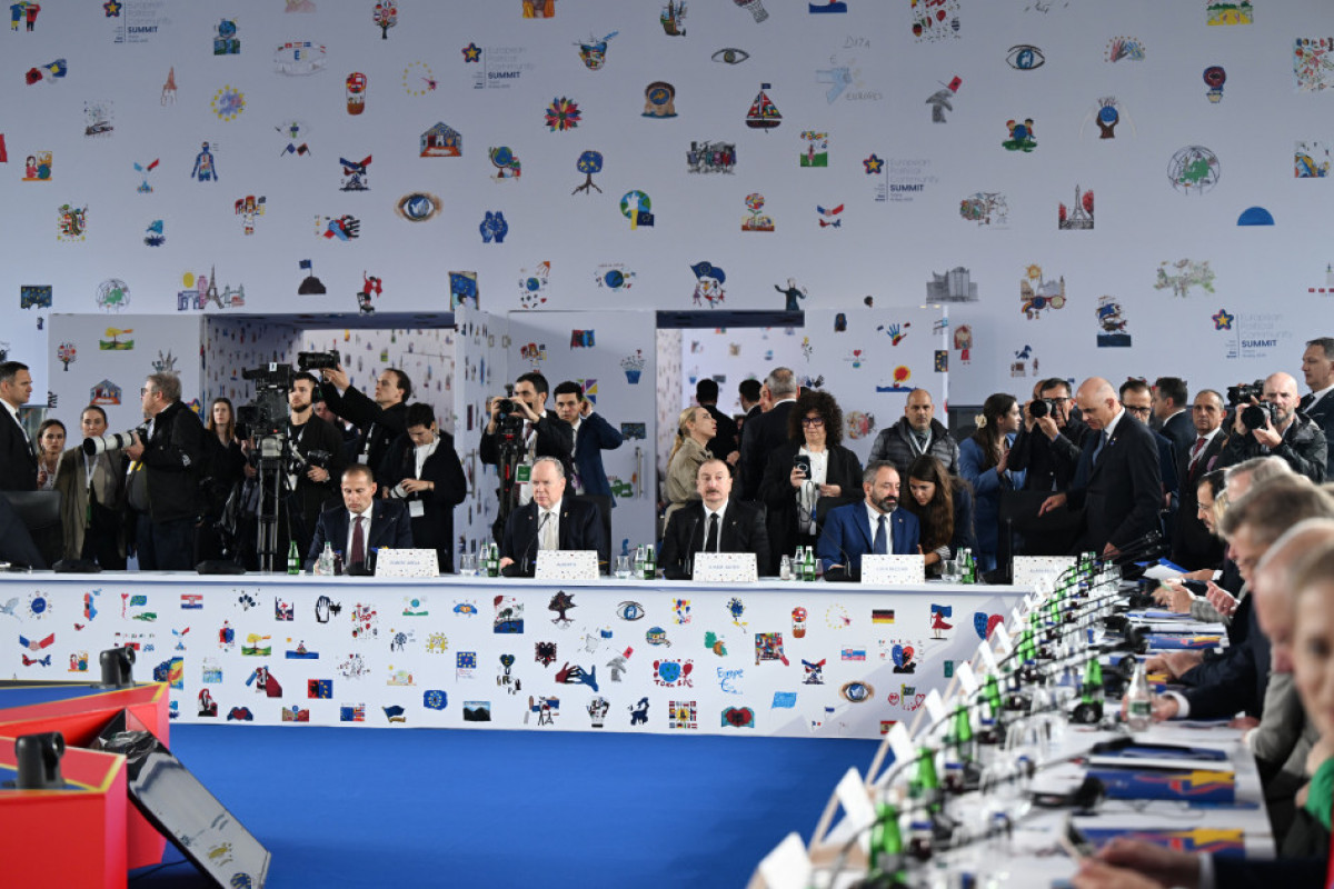 Le président Aliyev participe à la 1ère session plénière du 6ᵉ sommet de la Communauté politique européenne - Mise à jour 