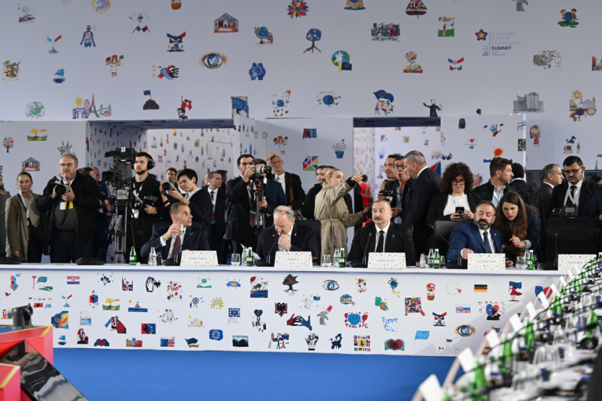 Le président Aliyev participe à la 1ère session plénière du 6ᵉ sommet de la Communauté politique européenne - Mise à jour 