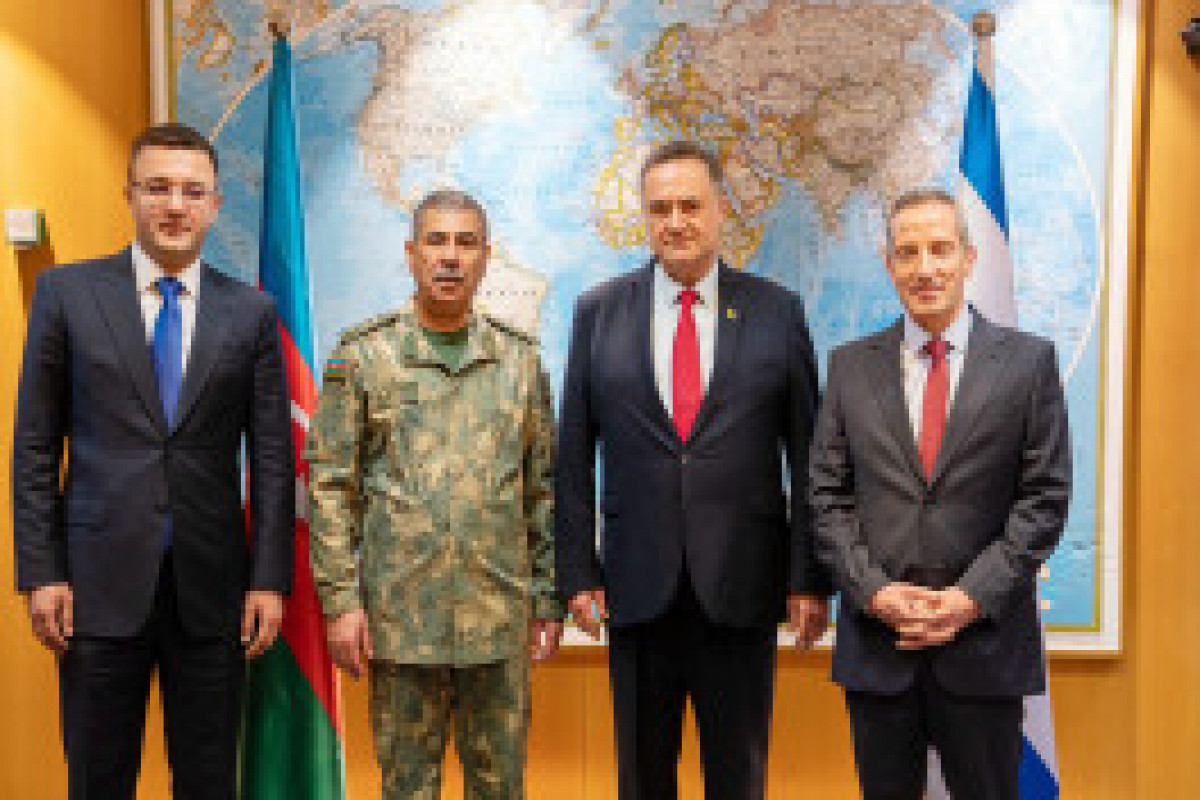 Le ministre azerbaïdjanais de la Défense est en visite officielle à Tel-Aviv